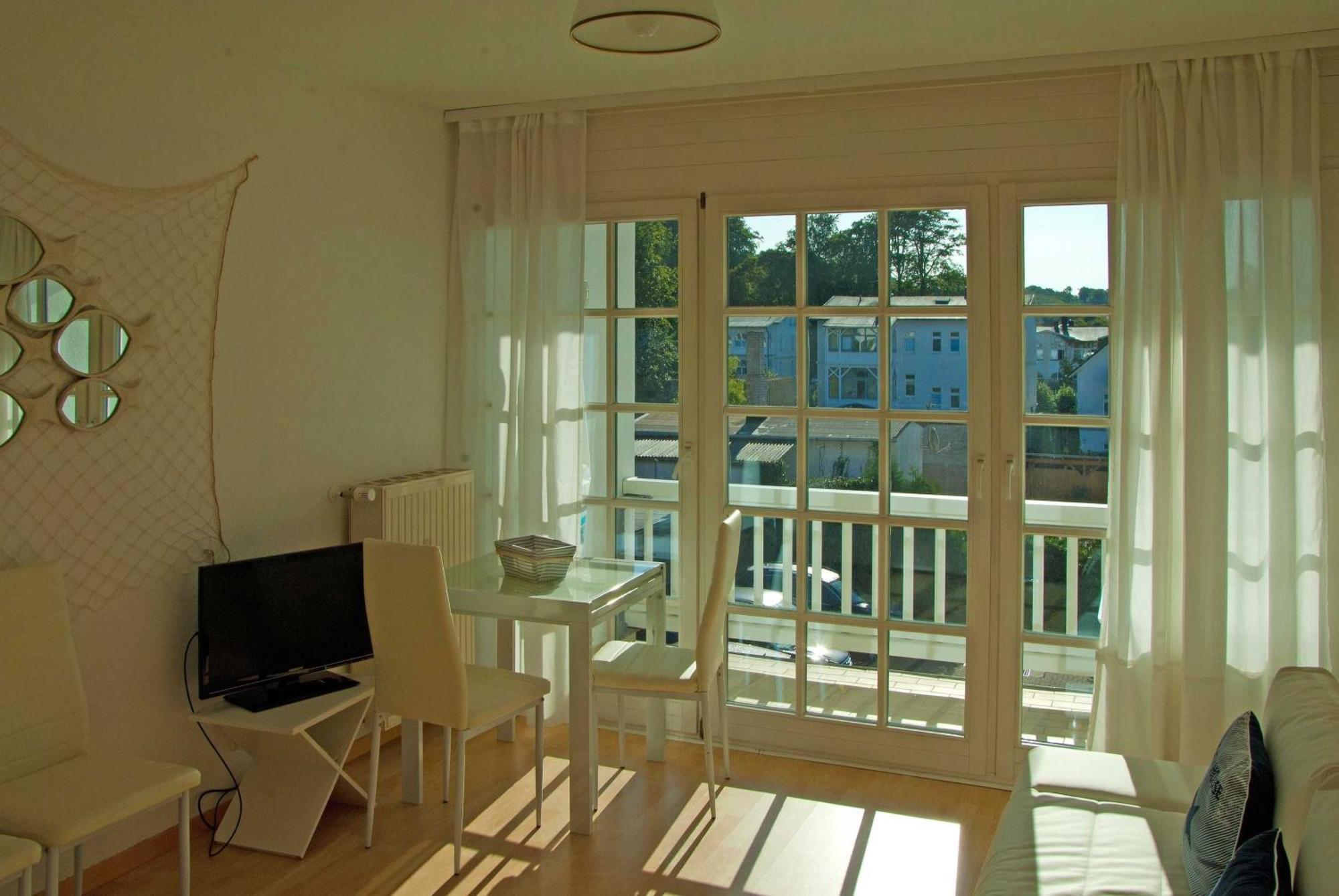 Haus Baltic 12 Mit Balkon - Zentrale Lage Im Ostseebad Sellin Dış mekan fotoğraf